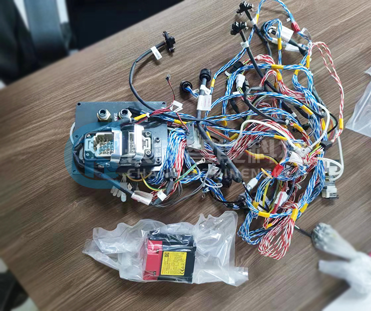 發那科LR Mate 200iD五六軸電機A06B-0117-B855#0049 發那科LR Mate 200iD五六軸電機A06B-0117-B855#0049